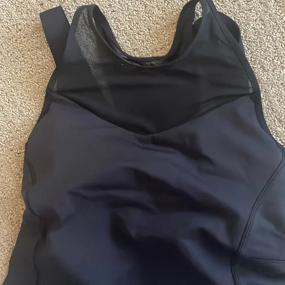 NWOT Lululemon Running in the City Tank - Picture 5 of 5